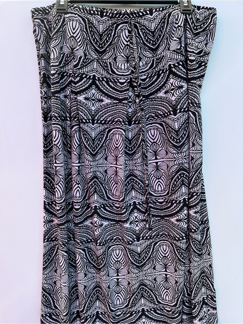 Metro Wear Black and White Abstract Print skirt